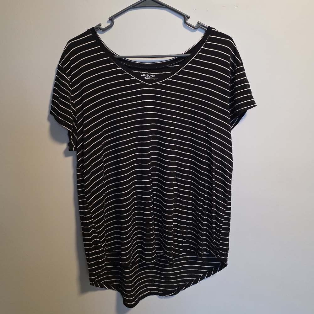 Arizona Jean Company Women's Black and White Striped Tee